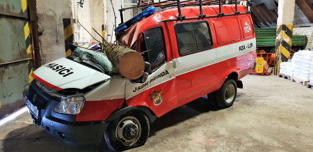 zničené vozidlo Gaz Gazelle